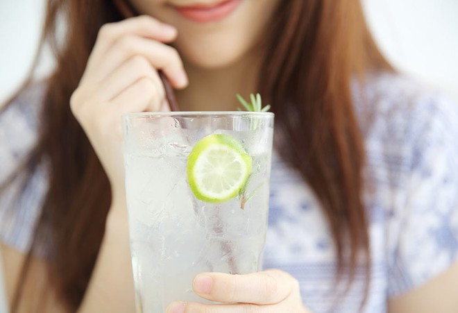 Nước chanh không chỉ là giải khát mà còn có lợi cho sức khỏe SHUTTERSTOCK Nước chanh không chỉ là giải khát mà còn có lợi cho sức khỏe SHUTTERSTOCK