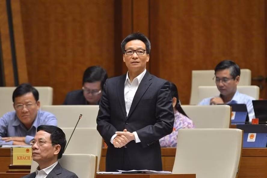 Phó Thủ tướng Chính phủ Vũ Đức Đam phát biểu tại hội trường Quốc hội. Ảnh Quochoi.vn