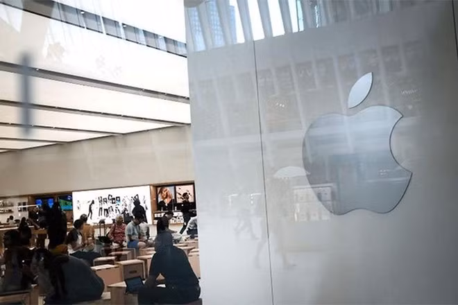  Người tiêu dùng vẫn đang nóng lòng chờ đợi máy Mac với Apple Silicon đầu tiên - Ảnh: AFP