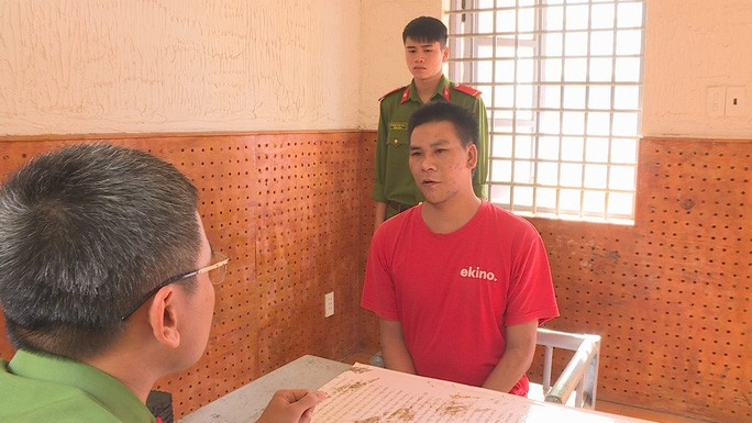  Đối tượng Nguyễn Chí Thương tại cơ quan công an