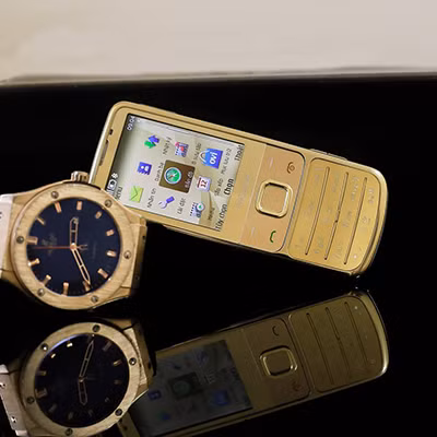 Điện thoại Nokia 6700 Gold