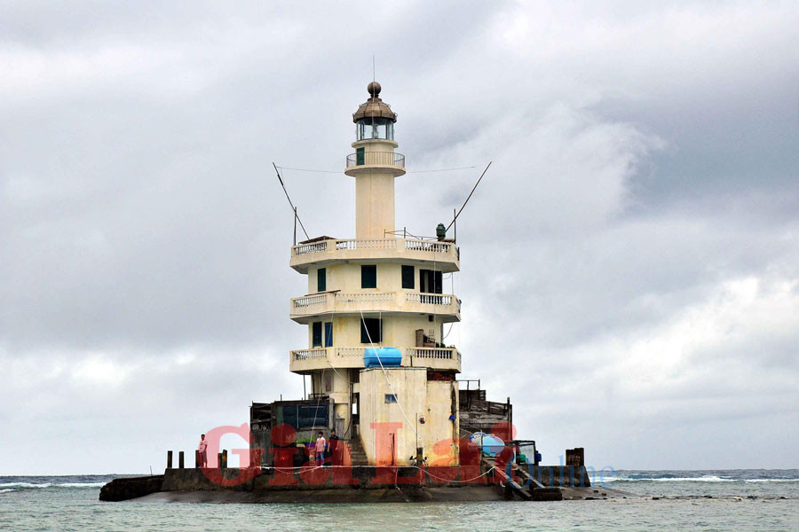 Bình minh trên đảo Phan Vinh. Ảnh: Văn Nghĩa