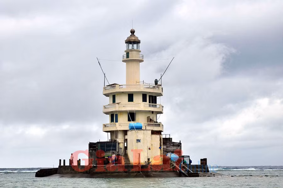 Bình minh trên đảo Phan Vinh. Ảnh: Văn Nghĩa