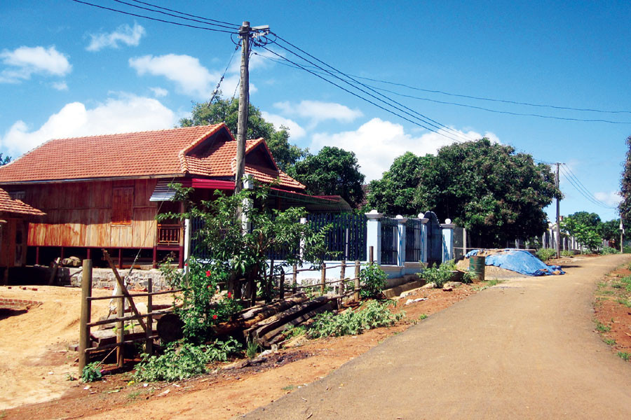 Một góc làng Đak A Sê, xã Sơn Lang. Ảnh: N.T Một góc làng Đak A Sê, xã Sơn Lang. Ảnh: N.T