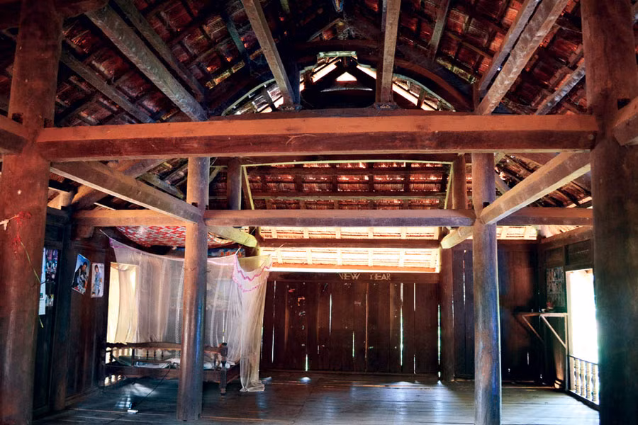 Đại gia Hà Nội đã đưa ra mức giá 450 triệu đồng từ thời điểm năm 2003 cho bộ khung ngôi nhà của gia đình ông Toàn. Ảnh: Lê Hòa Đại gia Hà Nội đã đưa ra mức giá 450 triệu đồng từ thời điểm năm 2003 cho bộ khung ngôi nhà của gia đình ông Toàn. Ảnh: Lê Hòa