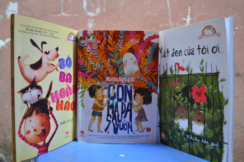 Những cuốn sách viết cho thiếu nhi với chủ đề "Vượt qua nỗi sợ hãi" và "Bí mật của tôi". Những cuốn sách viết cho thiếu nhi với chủ đề