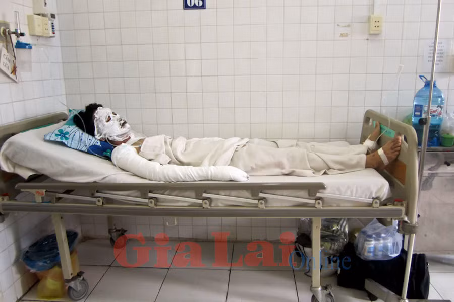 Hạ vẫn đang nằm điều trị tại Bênh viện Trưng Vương (TP. Hồ Chí Minh). Ảnh: Vũ Đoan Hạ vẫn đang nằm điều trị tại Bênh viện Trưng Vương (TP. Hồ Chí Minh). Ảnh: Vũ Đoan.