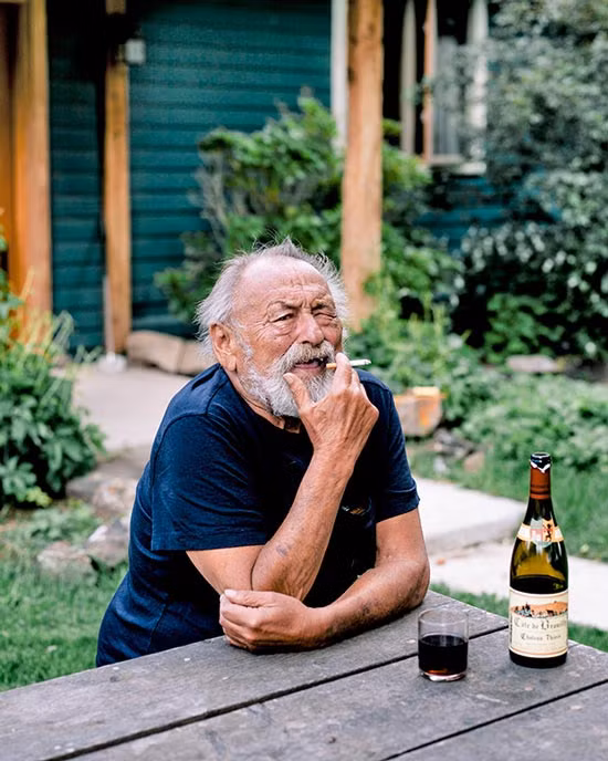 Chân dung tiểu thuyết gia vĩ đại Jim Harrison.
