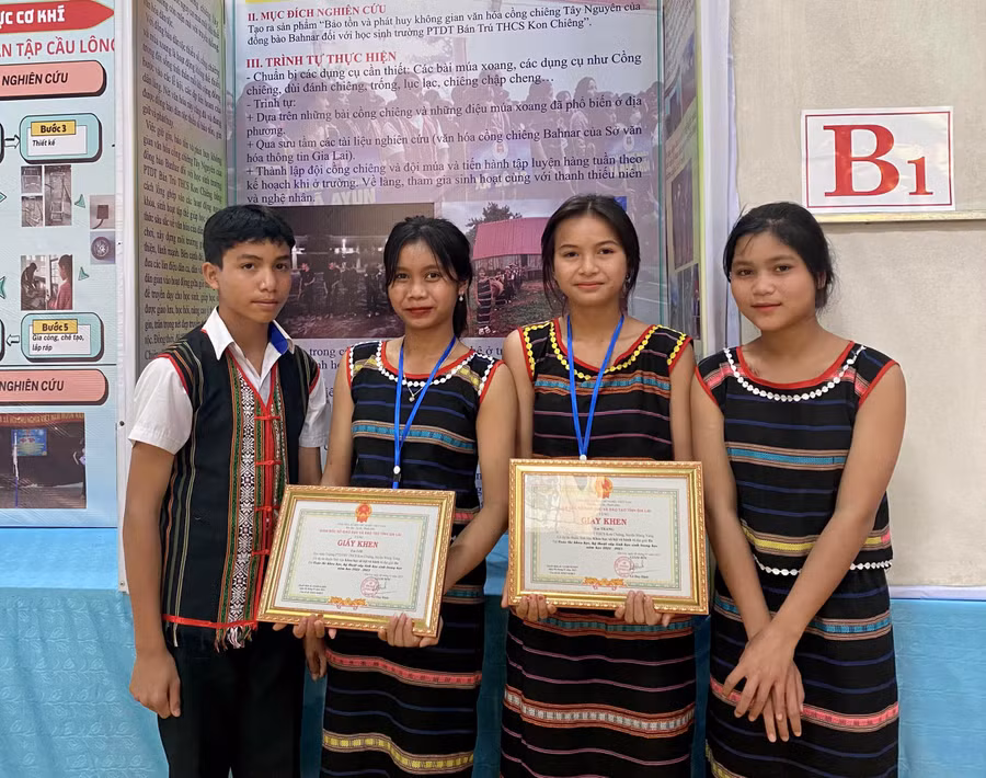 Dự án liên quan đến bảo tồn không gian văn hóa cồng chiêng Tây Nguyên của học sinh Trường Phổ thông Dân tộc Bán trú THCS Kon Chiêng (huyện Mang Yang) đã đạt giải ba chung cuộc. Ảnh: Mộc Trà