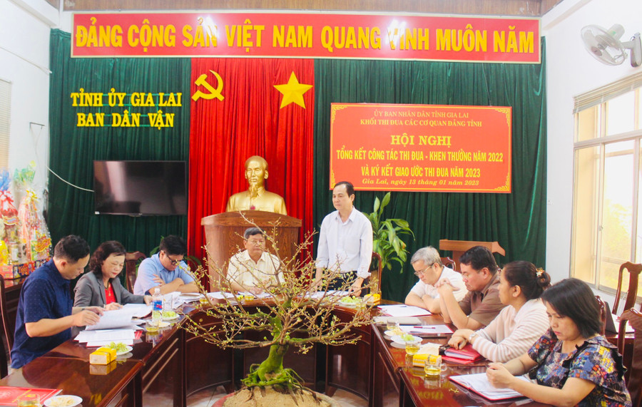 Trường Chính trị tỉnh Gia Lai là Trưởng khối thi đua các cơ quan Đảng tỉnh năm 2023 ảnh 1 Quang cảnh hội nghị tổng kết công tác thi đua-khen thưởng năm 2022. Ảnh: Phan Lài