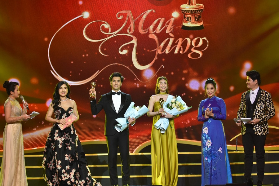 Ninh Dương Lan Ngọc, Nhan Phúc Vinh thắng giải quan trọng. Ảnh: Nghệ sĩ cung cấp Ninh Dương Lan Ngọc, Nhan Phúc Vinh thắng giải quan trọng. Ảnh: Nghệ sĩ cung cấp