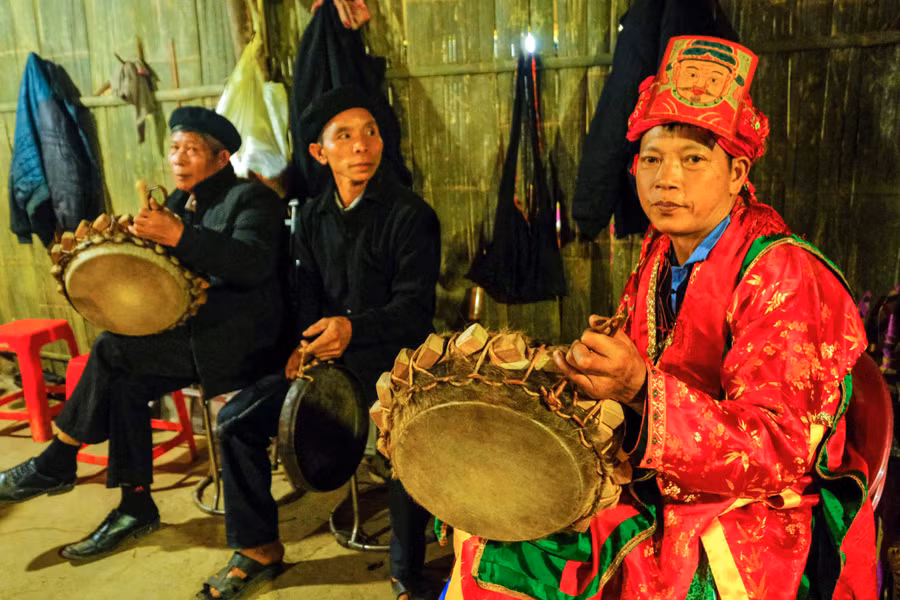 Các nhạc cụ dân gian trong buổi lễ cấp sắc