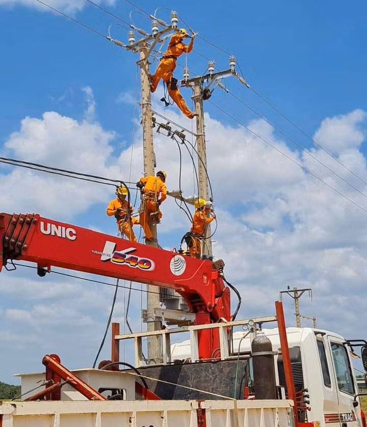 Công ty Điện lực Gia Lai đảm bảo cung cấp điện ổn định phục vụ Tết Nguyên đán. Ảnh: Khang Nghi