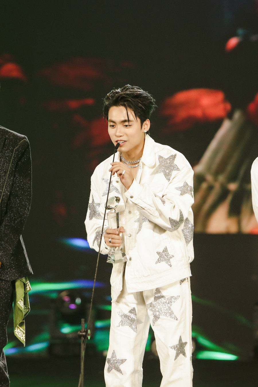 Mono em trai Sơn Tùng - Nam ca sĩ được yêu thích nhất