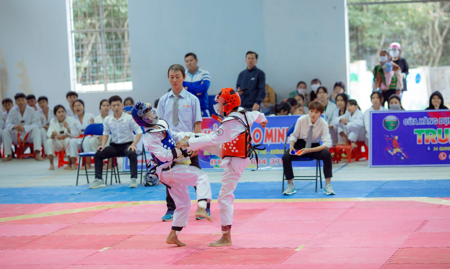 Các VĐV đã thi đấu để tranh chấp 19 bộ huy chương. Ảnh: Văn Tài