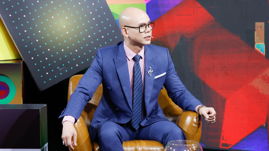 Nam ca sĩ bày tỏ sự biết ơn nhạc sĩ Tuấn Khanh đã giúp nhóm MTV có chỗ đứng và giúp anh trên con đường solo. Ảnh: BTC  Nam ca sĩ bày tỏ sự biết ơn nhạc sĩ Tuấn Khanh đã giúp nhóm MTV có chỗ đứng và giúp anh trên con đường solo. Ảnh: BTC