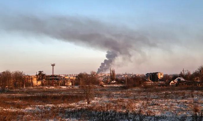 Soledar và Bakhmut thuộc tỉnh Donetsk gần đây là tâm điểm các đợt tiến công dữ dội của lực lượng Nga. Ảnh: The Guardian