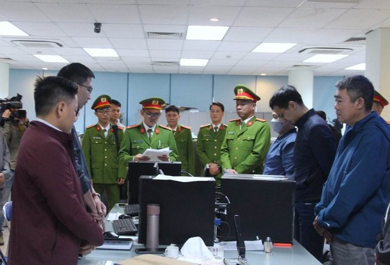 Công an khám xét Cục Đăng kiểm Công an khám xét Cục Đăng kiểm