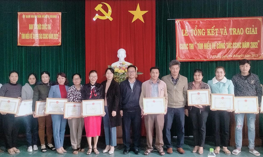  Quang cảnh trao giải cuộc thi. Ảnh: Minh Ngân