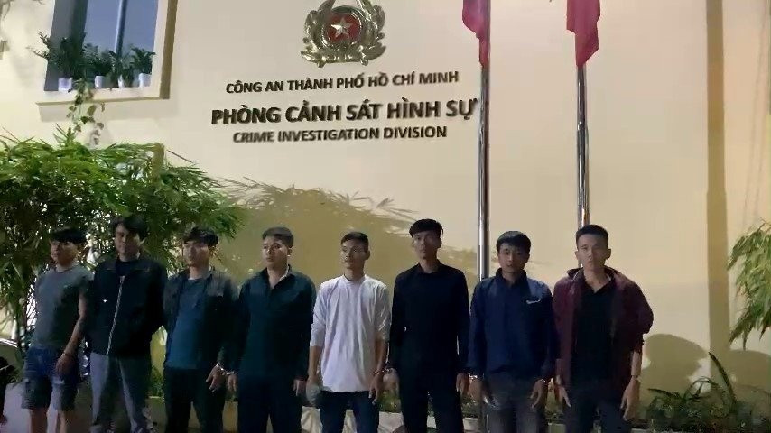 Các nghi phạm trong đường dây bị Công an TP.HCM bắt giữ. Ảnh Công an cung cấp Các nghi phạm trong đường dây bị Công an TP.HCM bắt giữ. Ảnh Công an cung cấp