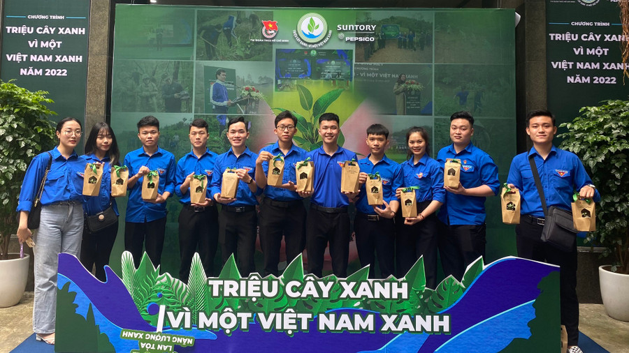 Công trình trồng và chăm sóc cây xanh tại rừng đầu nguồn. Ảnh: Bảo Anh Công trình trồng và chăm sóc cây xanh tại rừng đầu nguồn. Ảnh: Bảo Anh