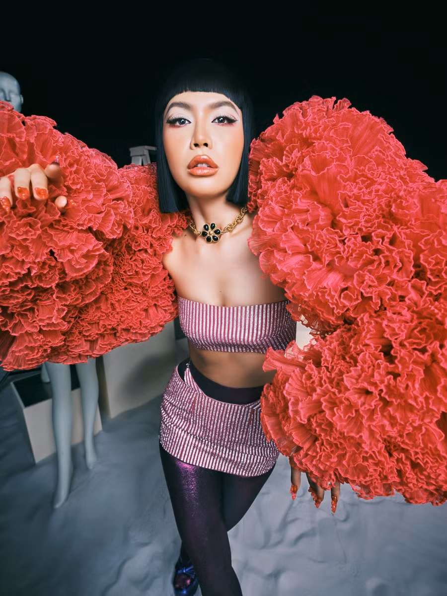 Giai đoạn Minh Tú chập chững vào nghề một cách đầy tình cờ.