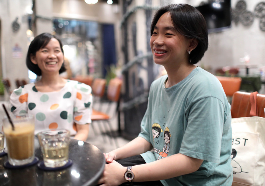 Phúc Nhi và mẹ Trương Ngọc Đỗ Quyên. Ảnh: Ngọc Dương