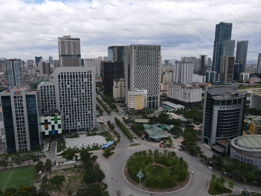 Nhiều người đang nghe ngóng những chính sách bất động sản có hiệu lực trong năm 2023. Ảnh: Phan Anh Nhiều người đang nghe ngóng những chính sách bất động sản có hiệu lực trong năm 2023. Ảnh: Phan Anh