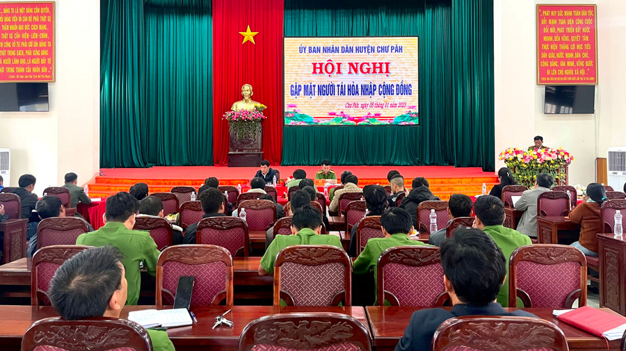 Toàn cảnh buổi gặp mặt. Ảnh: Nguyễn Thơm