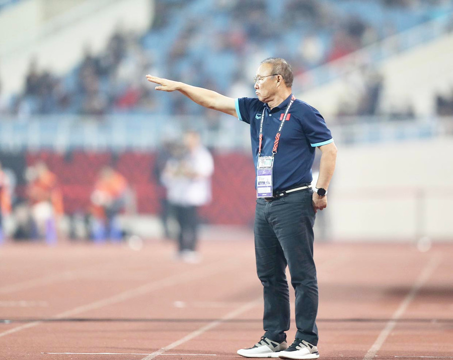 HLV Park Hang-seo đang chờ trả hết món nợ trước người Thái. Ảnh: Tuấn Hữu HLV Park Hang-seo đang chờ một màn trả thù ngọt ngào. Ảnh: Tuấn Hữu