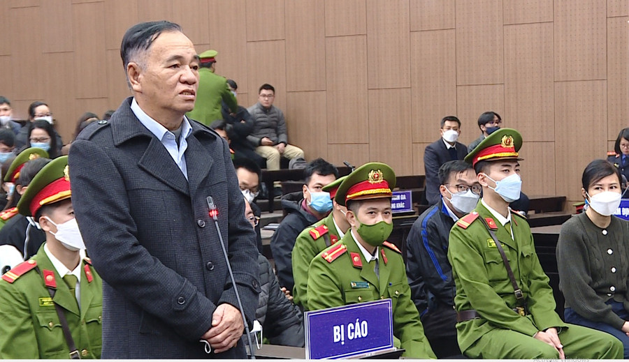 Bị cáo Trần Đình Thành tại phiên tòa. Ảnh: Trần Tâm Bị cáo Trần Đình Thành tại phiên tòa. Ảnh: Trần Tâm