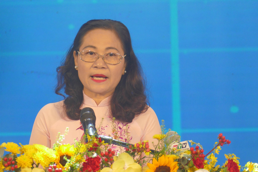 Chủ tịch HĐND TP.HCM Nguyễn Thị Lệ phát biểu tại lễ tuyên dương 