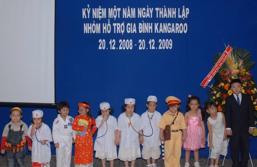 Các bé Kangaroo thế hệ đầu tiên của Khoa Sơ sinh, BV Từ Dũ họp mặt lần đầu tiên sau 1 năm nhóm ra đời.