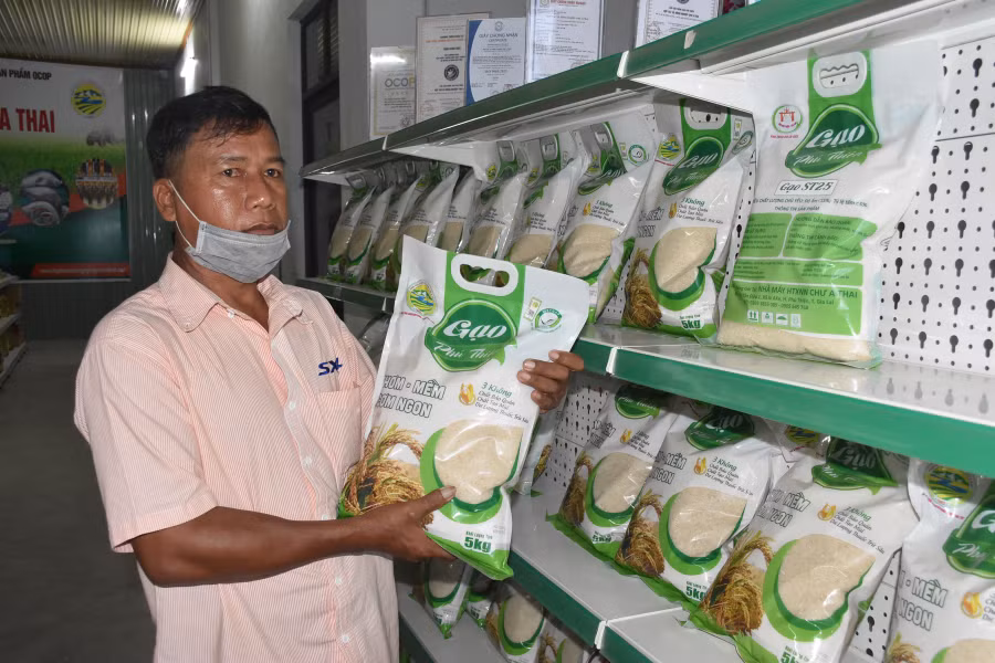 Sản phầm gạo Phú Thiện của HTX Nông nghiệp Chư A Thai được nhiều người tiên dùng biết đến. Ảnh: Ngọc Sang
