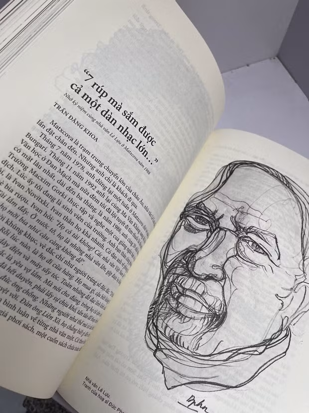 Ấn phẩm dành nhiều trang viết về nhà văn Lê Lựu. (Ảnh: PV/Vietnam+)