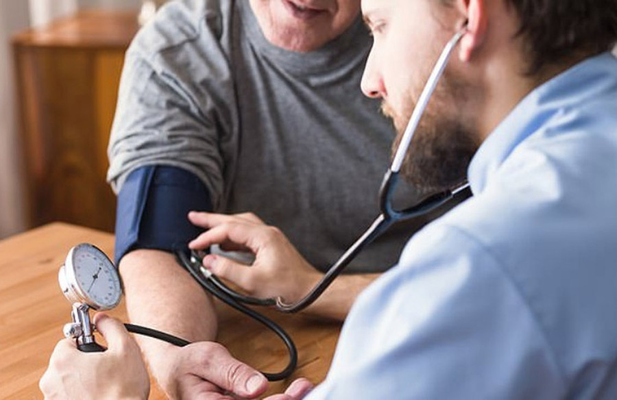 Tiêu thụ trung bình 1.500 mg natri một ngày có thể làm giảm 25,6% mức huyết áp cao. Ảnh: Shutterstock