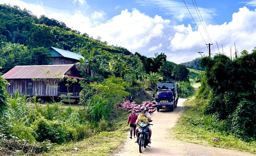 So với bộ tiêu chí giai đoạn 2021-2025, xã Kon Pne (huyện Kbang) “rớt chuẩn” đến 8 tiêu chí nông thôn mới. Ảnh: Minh Nguyễn