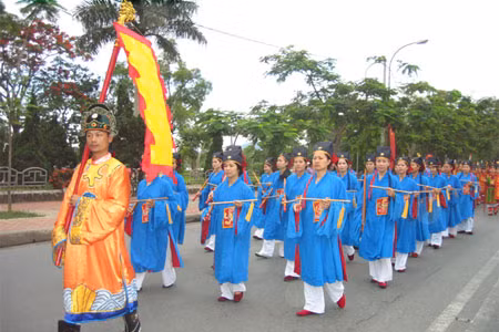 Áo mão Giao lĩnh Bát dật văn trong buổi xuất cung Lễ tế Nam Giao. Ảnh: Thanh Vân