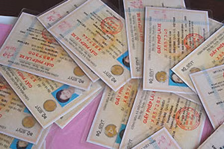 Sắp đổi bằng lái xe mới theo tiêu chuẩn ASEAN ảnh 1 Sắp đổi bằng lái xe mới theo tiêu chuẩn ASEAN ảnh 1