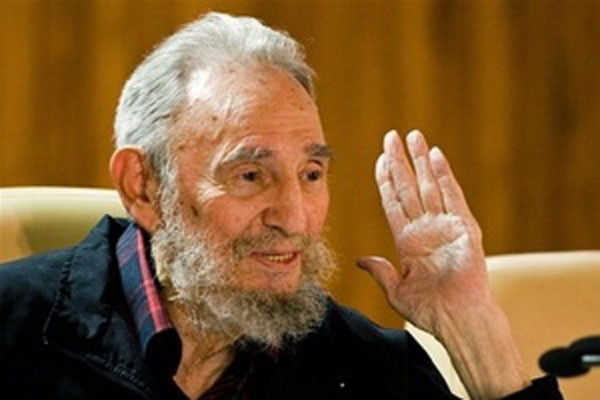 Lãnh tụ Cuba Fidel Castro trong cuộc nói chuyện.