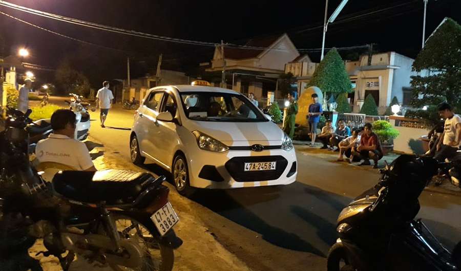 Cơ quan điều tra khám nghiệm hiện trường, điều tra vụ việc.