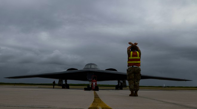  Bóng ma B-2 Spirit ở căn cứ Diego Garcia trên Ấn Độ Dương - Ảnh: AF.MIL