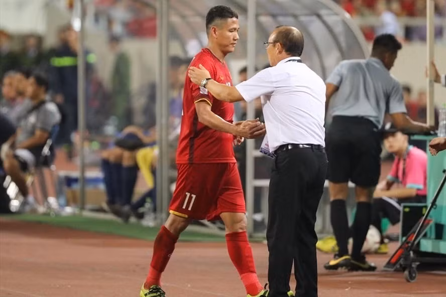  Thầy Park muốn kiểm tra thể lực của Anh Đức. Ảnh: Sơn Tùng