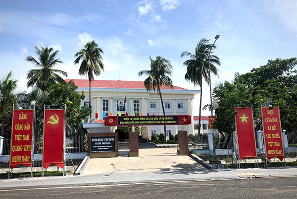 Trụ sở HĐND-UBND huyện Krông Pa. Ảnh: Lê Hòa