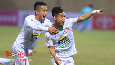 Hồng Duy và Văn Thanh đã đá đủ 11 trận tại V.League 2020. Ảnh: Bóng đá Plus.