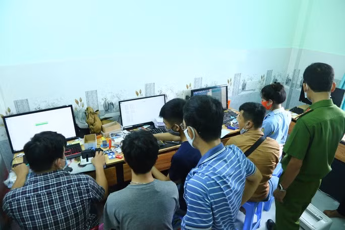 Công an kiểm tra khu vực Thành thuê người thực hiện hành vi thu lợi bất chính