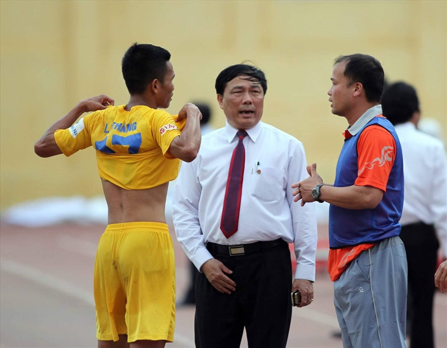 UBND tỉnh Thanh Hoá chỉ đạo làm rõ để có báo cụ thể về công văn xin dừng tham gia V.League 2020 của câu lạc bộ Thanh Hoá. Ảnh: H.A  UBND tỉnh Thanh Hoá chỉ đạo làm rõ để có báo cụ thể về công văn xin dừng tham gia V.League 2020 của câu lạc bộ Thanh Hoá. Ảnh: H.A