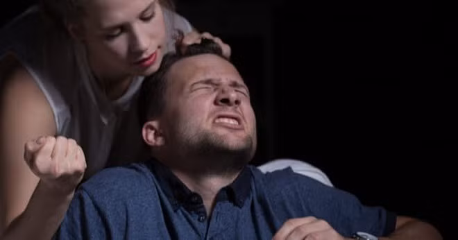 Nam giới bị ngược đãi trong gia đình nhiều hơn chúng ta tưởng - Ảnh minh họa: Shutterstock