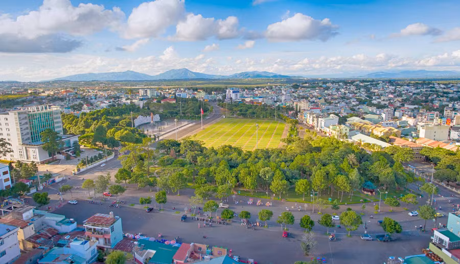  Một góc TP. Pleiku. Ảnh: PHAN NGUYÊN