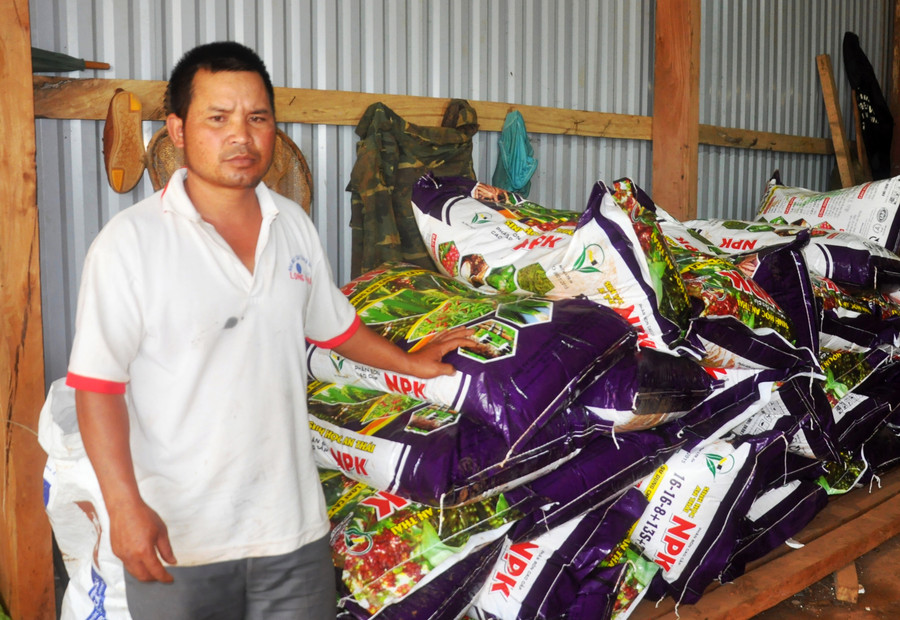  Đảng viên A Diêu ở thôn Kon Tu Rằng 2. Ảnh: V.H